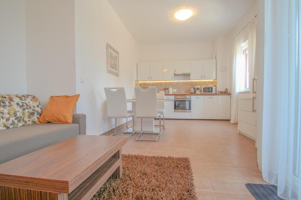 Lea Apartment Novigrad  ภายนอก รูปภาพ