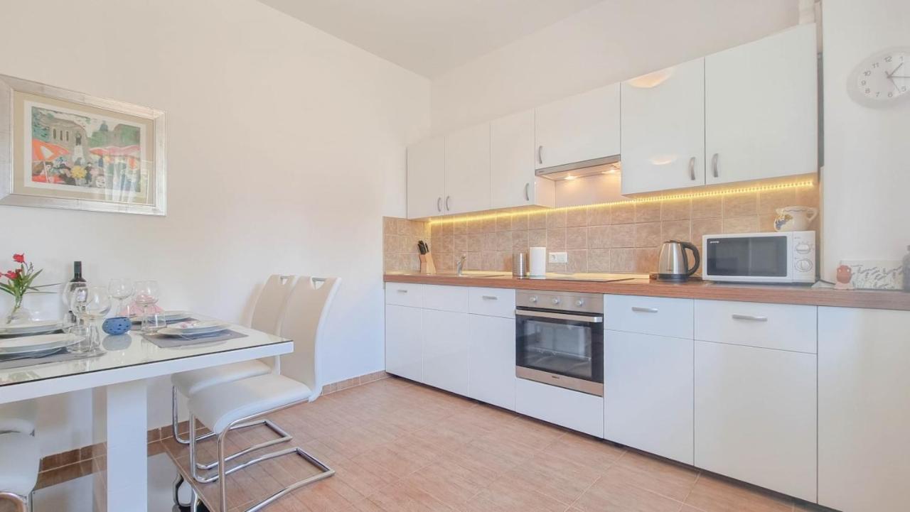 Lea Apartment Novigrad  ภายนอก รูปภาพ