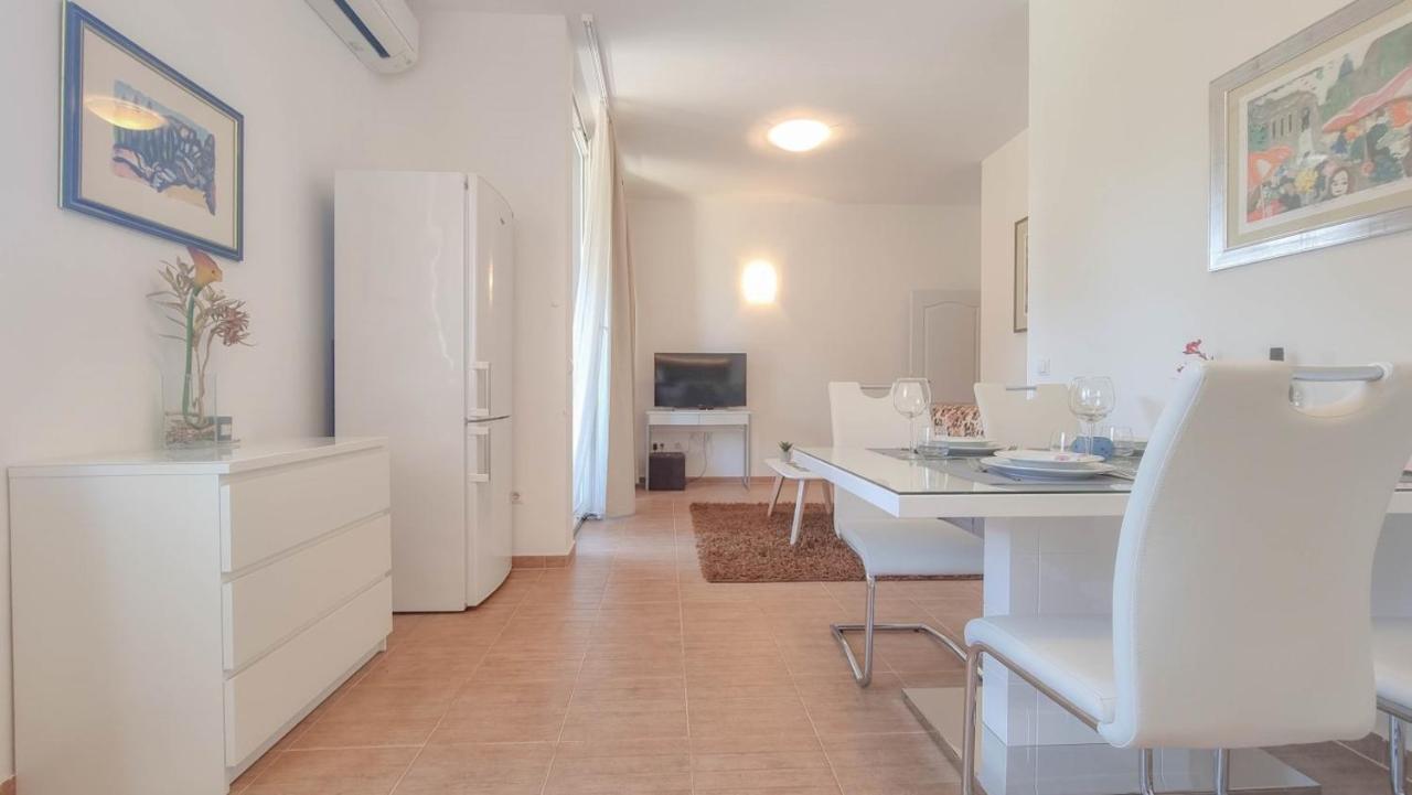 Lea Apartment Novigrad  ภายนอก รูปภาพ