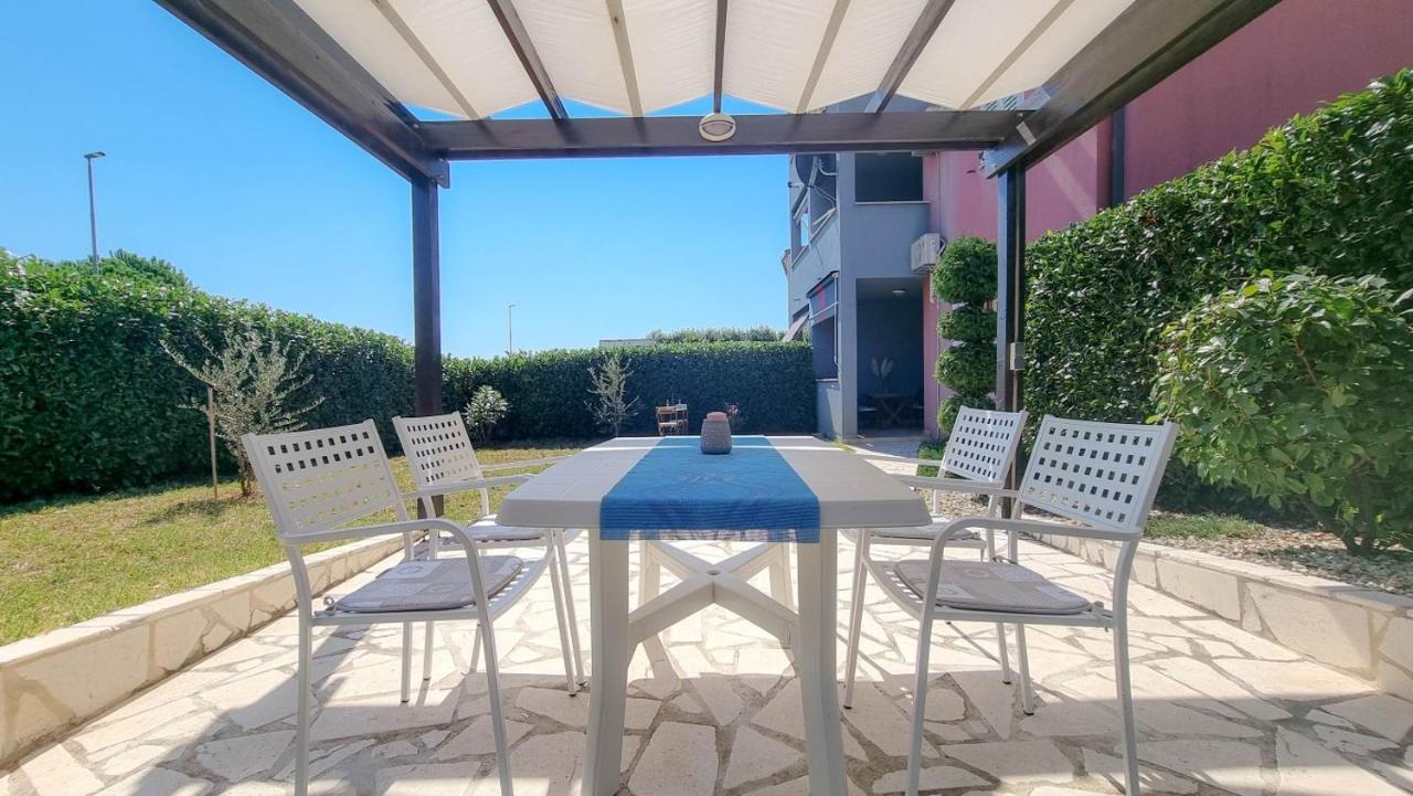 Lea Apartment Novigrad  ภายนอก รูปภาพ