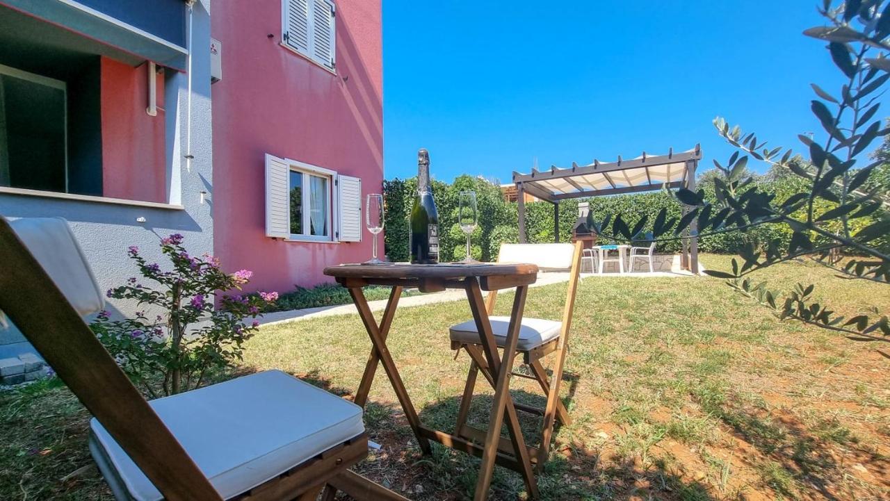 Lea Apartment Novigrad  ภายนอก รูปภาพ